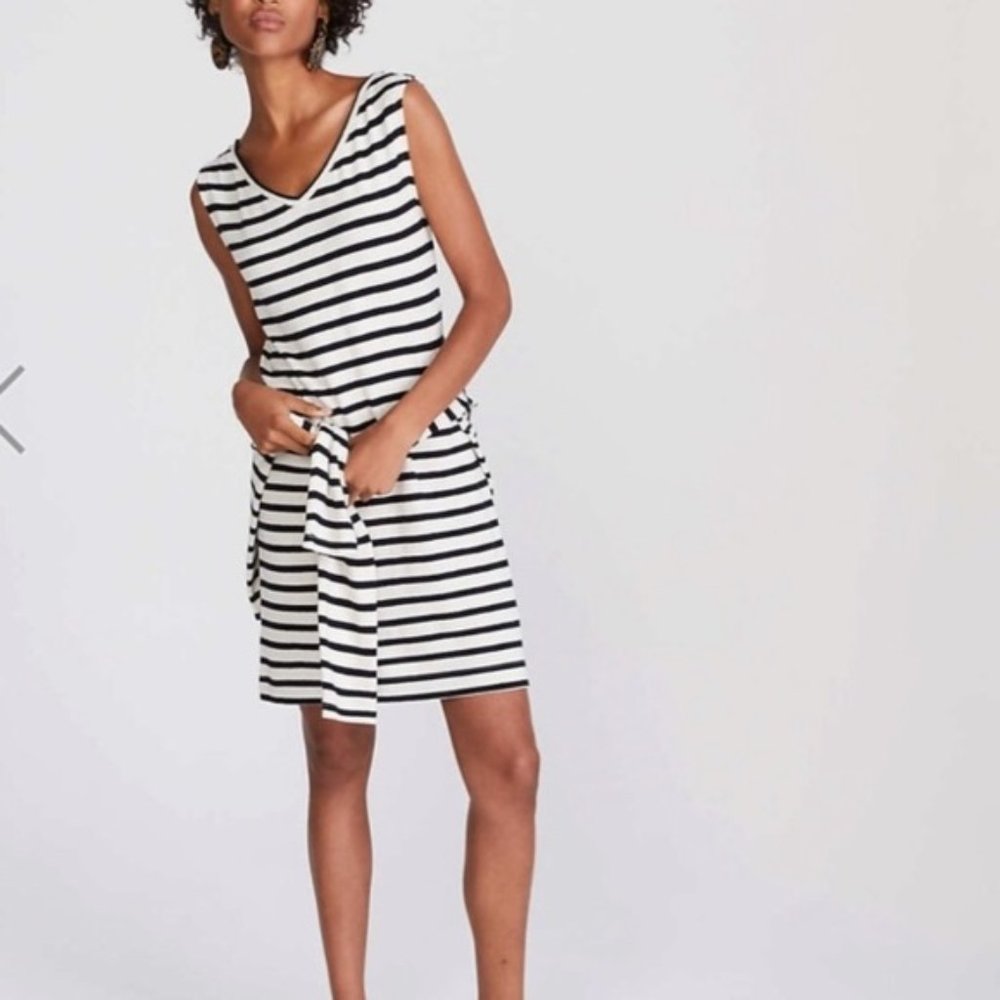 Lou & Grey Striped V-Neck Sleeveless Dress